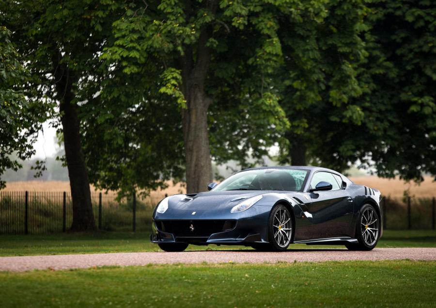  Ferrari F12tdf 2016 года  (UK) (фото 4 из 4)